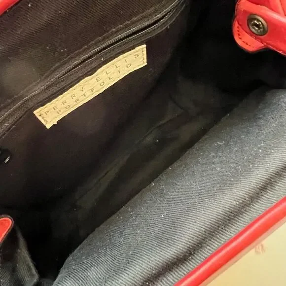 Perry Ellis Portfolio Leather Crossbody Purse - Picture 12 of 14